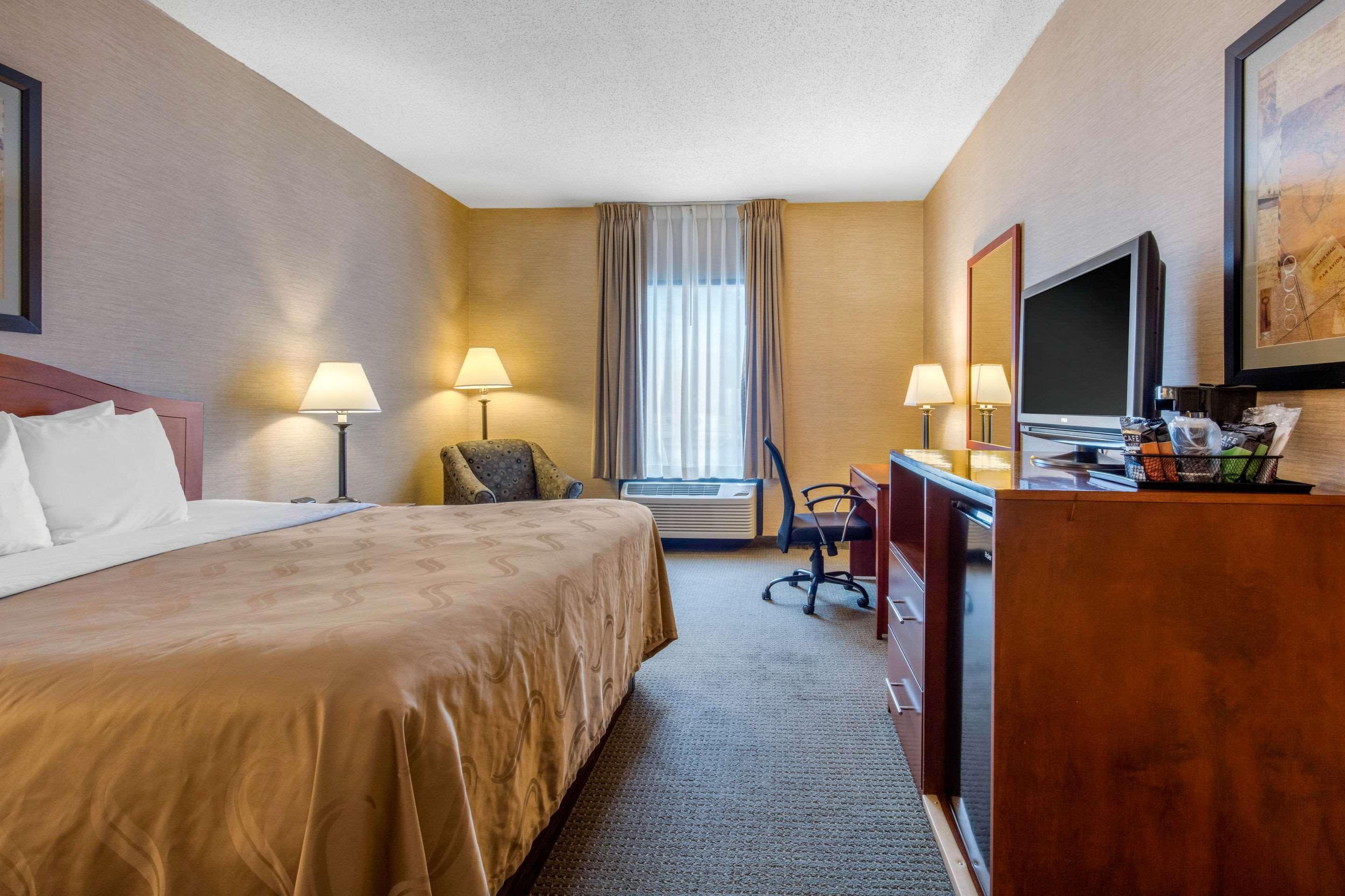 Quality Inn&Suites Benton - Draffenville Exterior foto