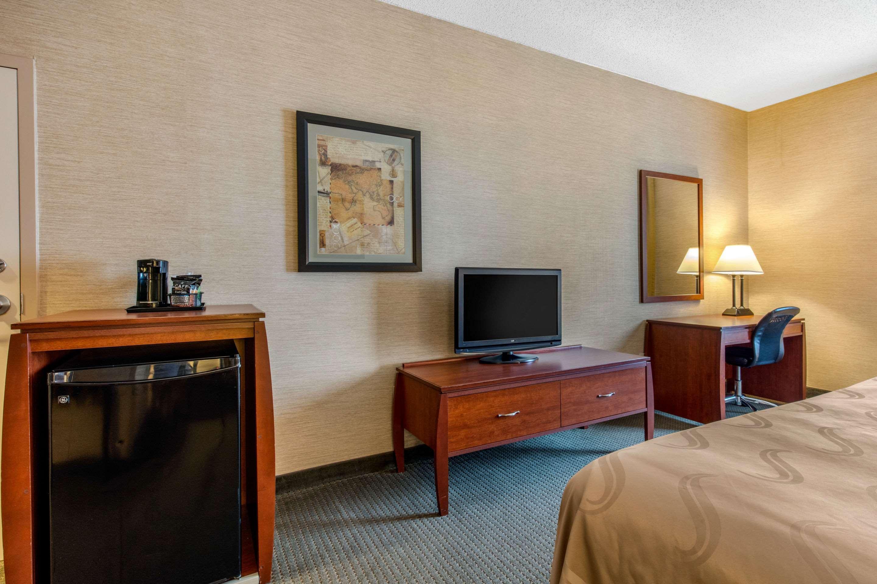 Quality Inn&Suites Benton - Draffenville Exterior foto