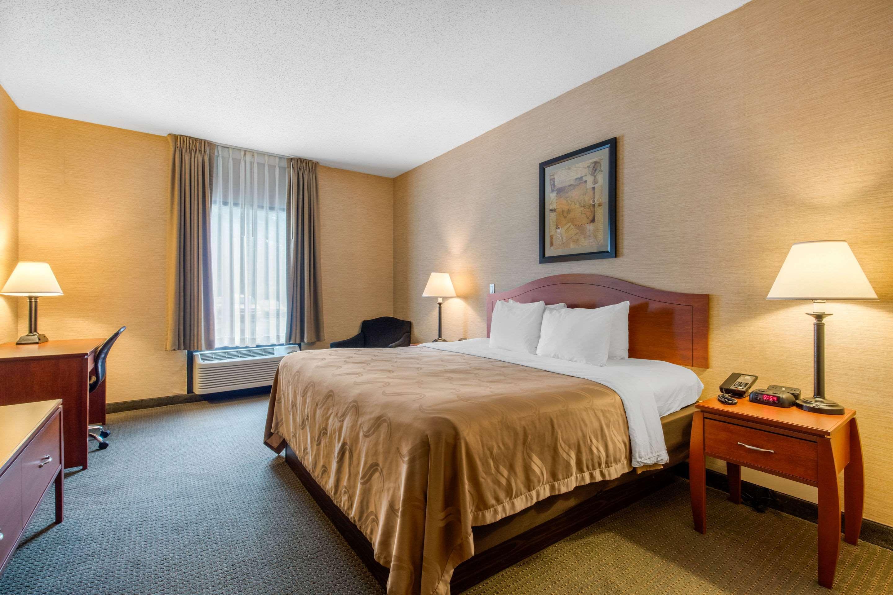 Quality Inn&Suites Benton - Draffenville Exterior foto