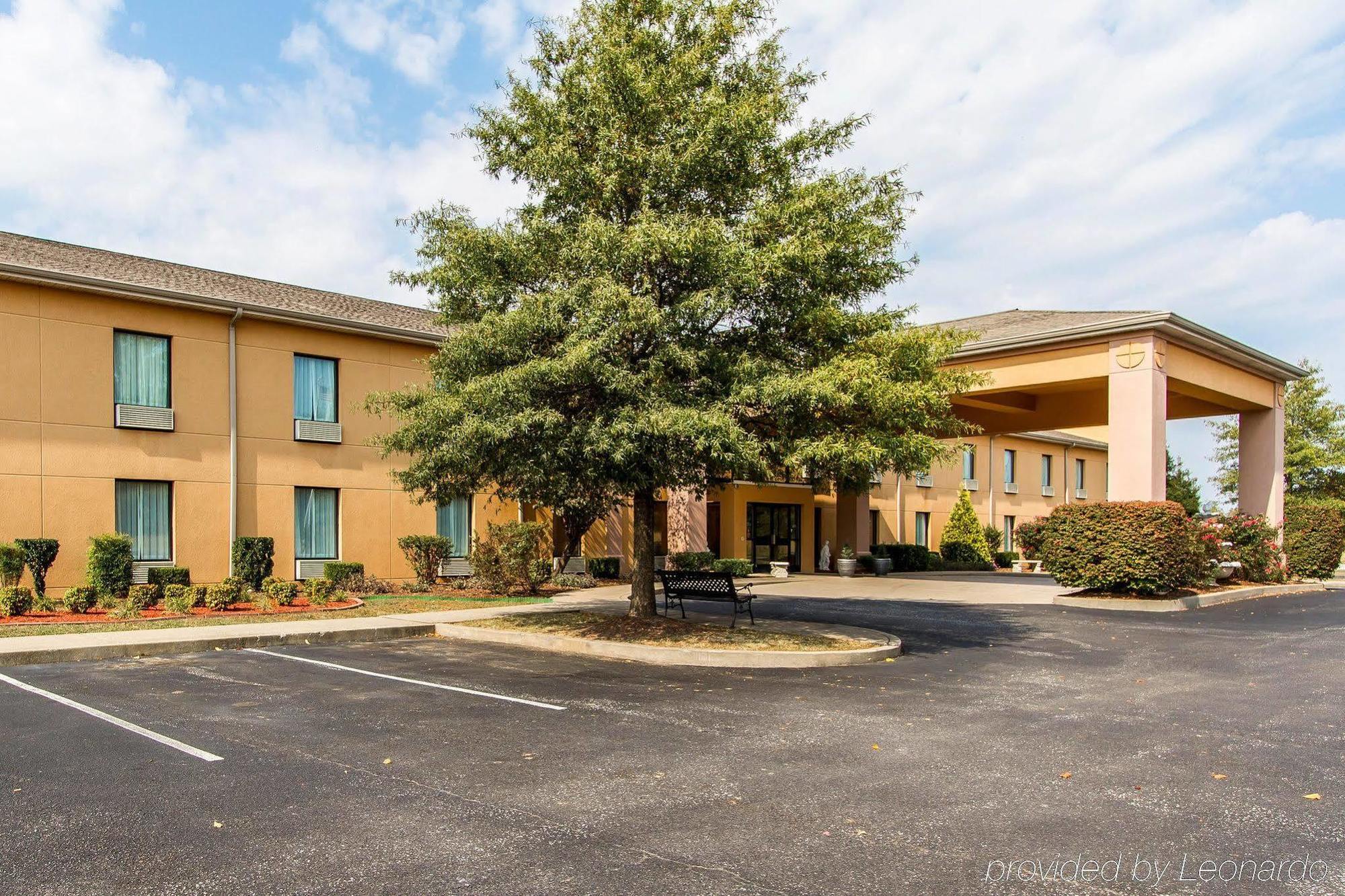 Quality Inn&Suites Benton - Draffenville Exterior foto